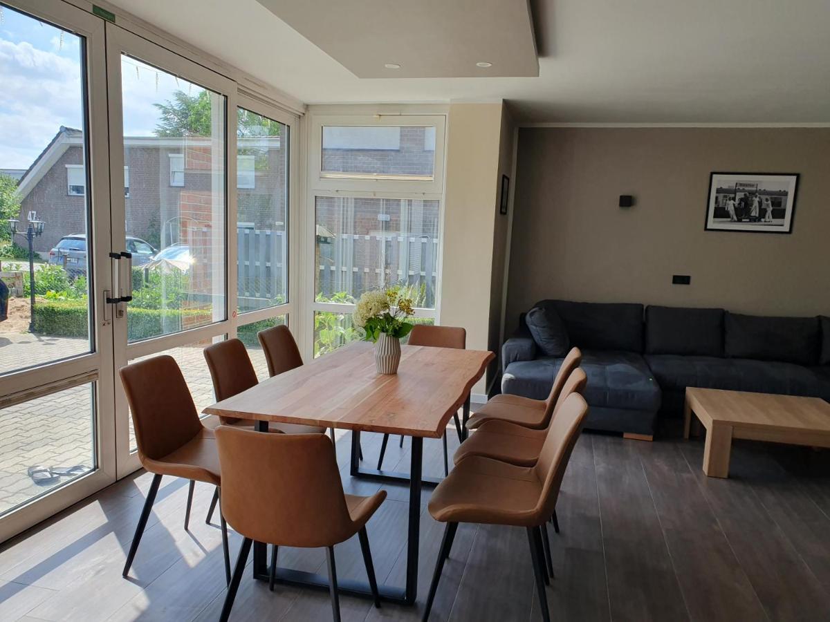Neumuehler Hof Ferienwohnung "Stefan" Bietet 4 Schlafzimmer Und 4 Baeder , Eine Grosse Badewanne Und Grosser Terrasse Zum Garten, Kostenfreie Parkmoeglichkeiten Schwerin Kültér fotó